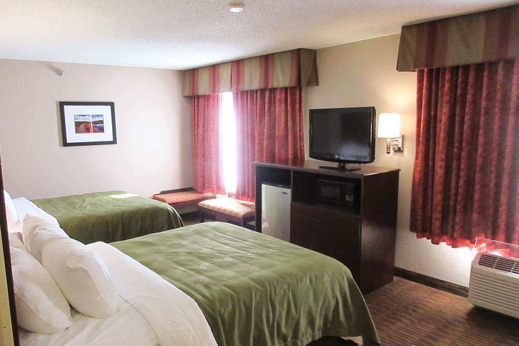 Quality & - Area Hotel