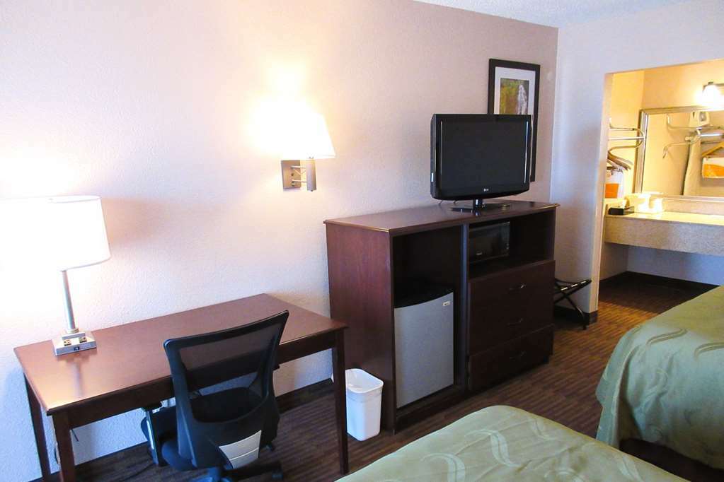 Hotel Quality & - Area Lawrence