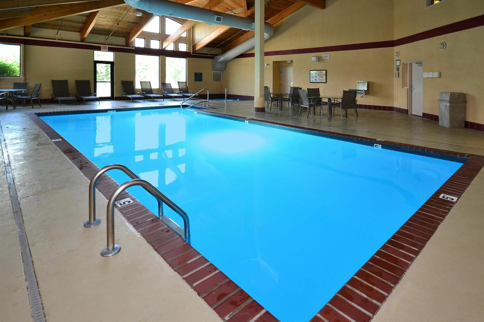 Quality & - Area Hotel Lawrence